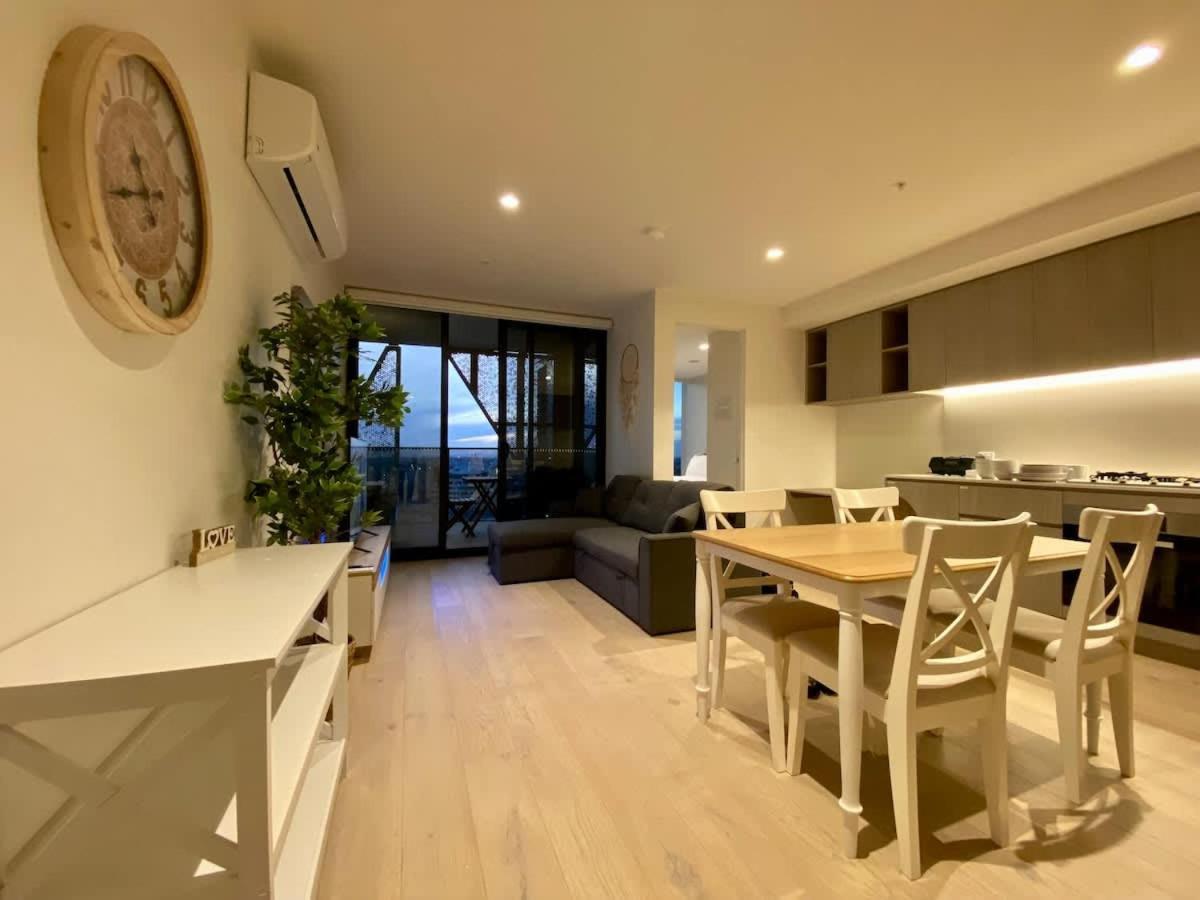 Peaceful & Relaxing Escape @ Rundle Mall Apartment *