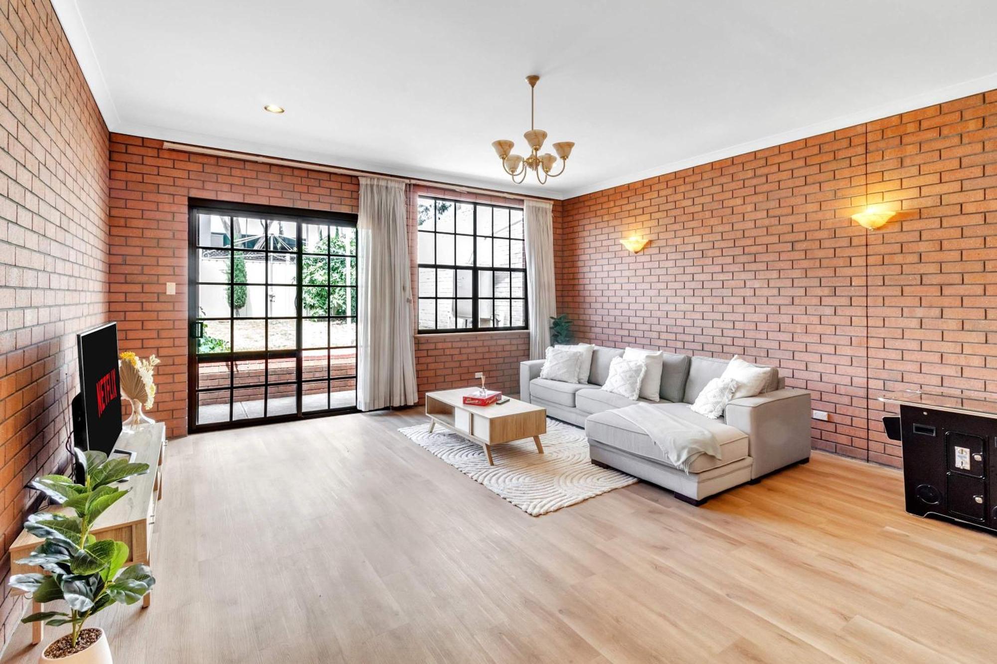 Charming Family Retreat With Arcade - Glenunga