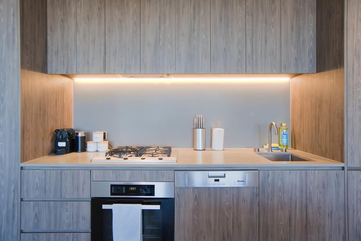 Urban Escape - 2br With Amazing Views Of Rundle Mall Apartment