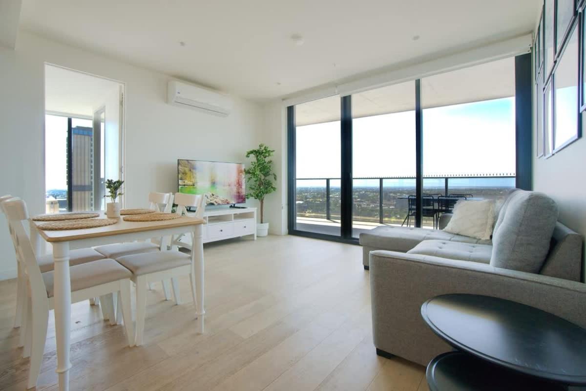 Apartment Serenity In The Sky - 2br In Rundle Mall *