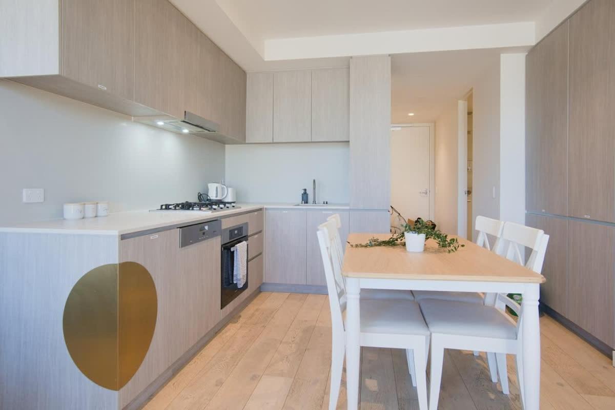 New And Modern 2br Gem In Rundle Mall