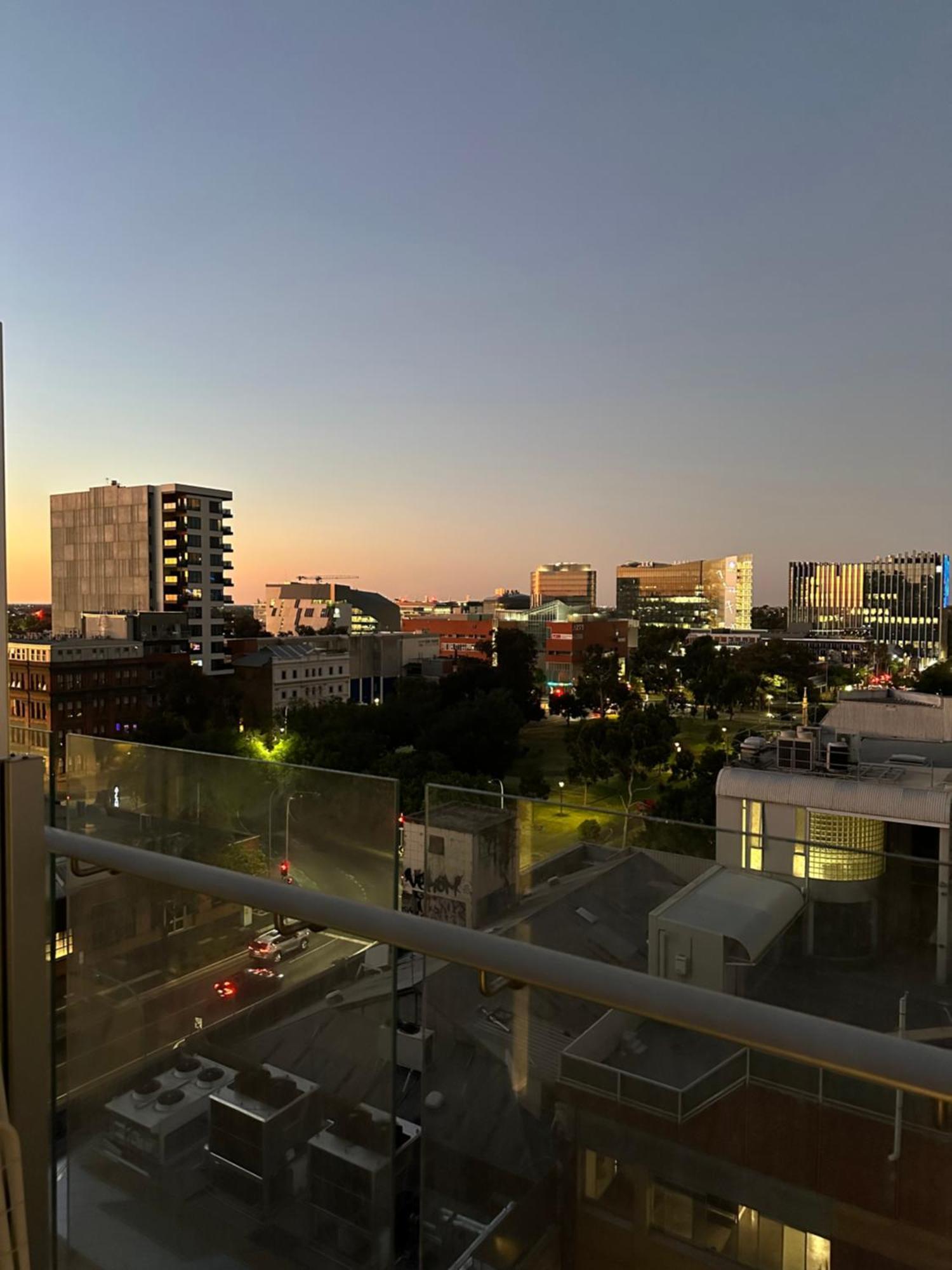 Apartamento Modern One Bedroom At Morphett Street