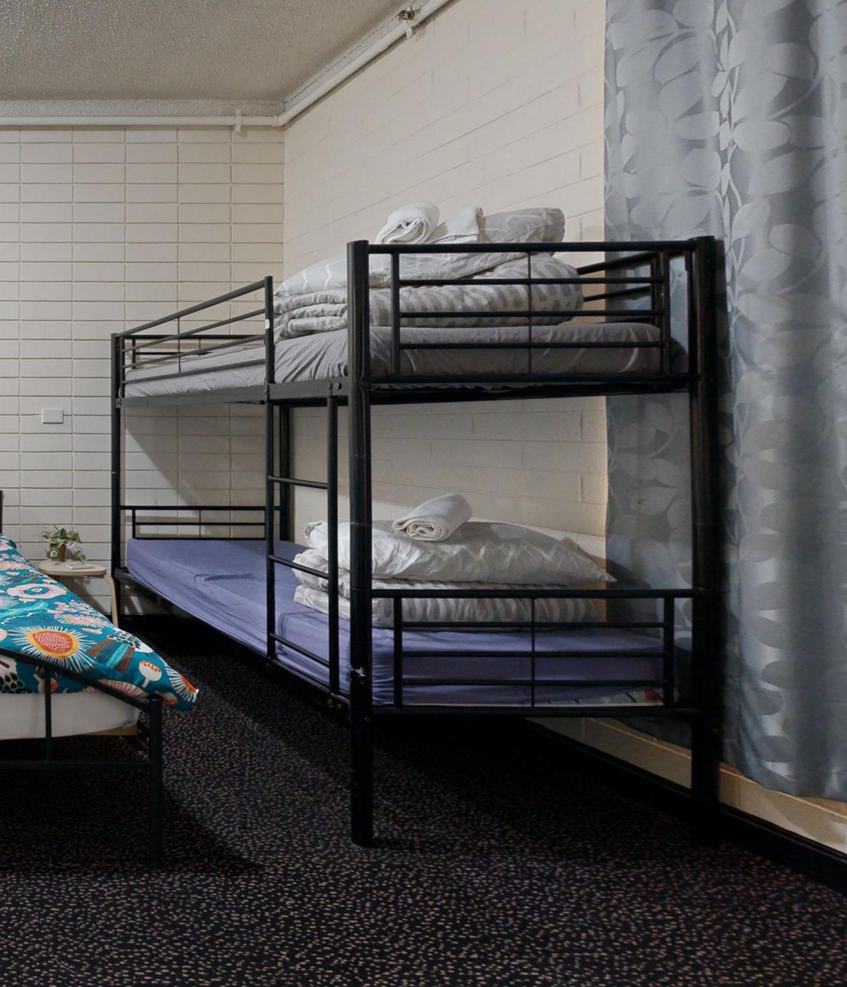 Hotel West End & Backpackers Adelaide