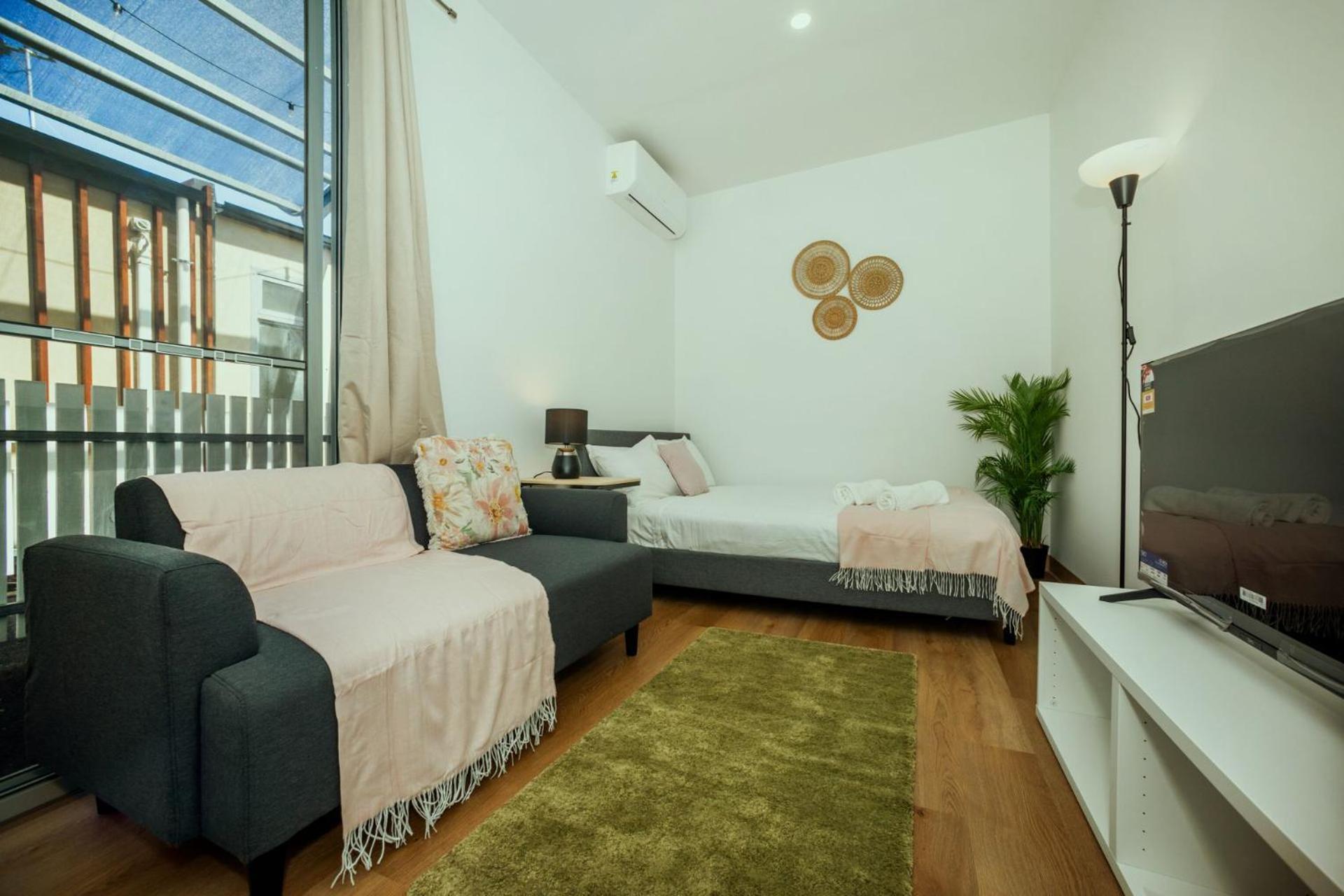 Lodge Stellar #6 Adelaide