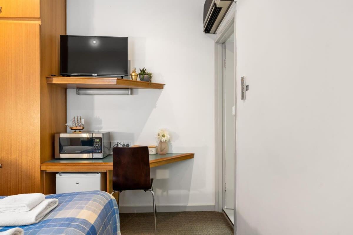 Inn The Hidden Gem - Cbd