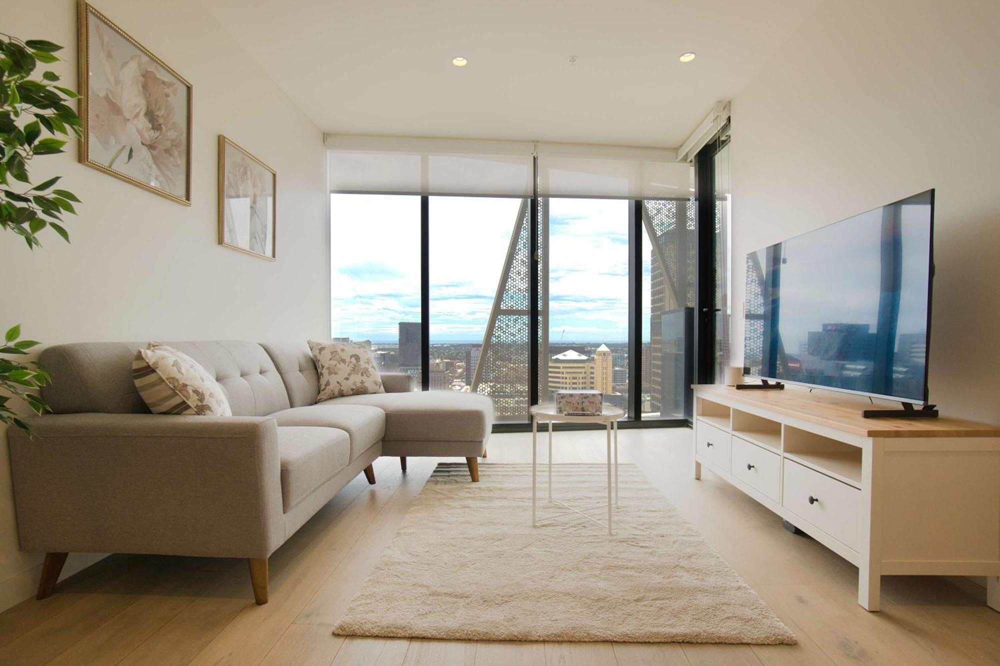 Luxury In Rundle Mall With Beautiful Views *