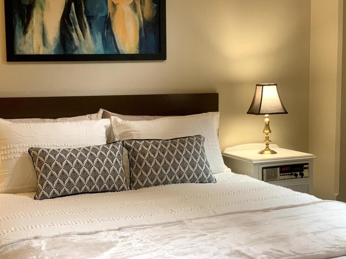Apartment French Flair In The Heart Of Cbd