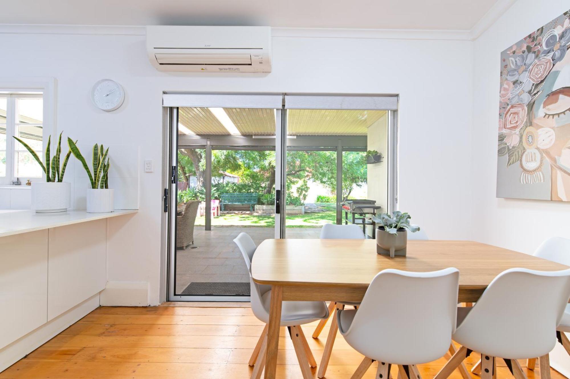 Holiday home Charming 3br Sandstone Haven Adelaide