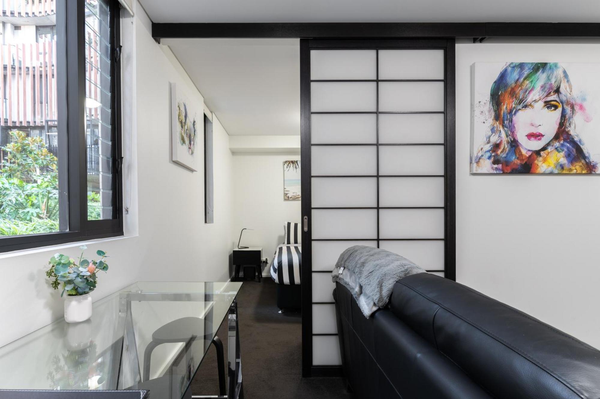 Cbd, East End Delight! Wifi, Central, Cafe Apartment *