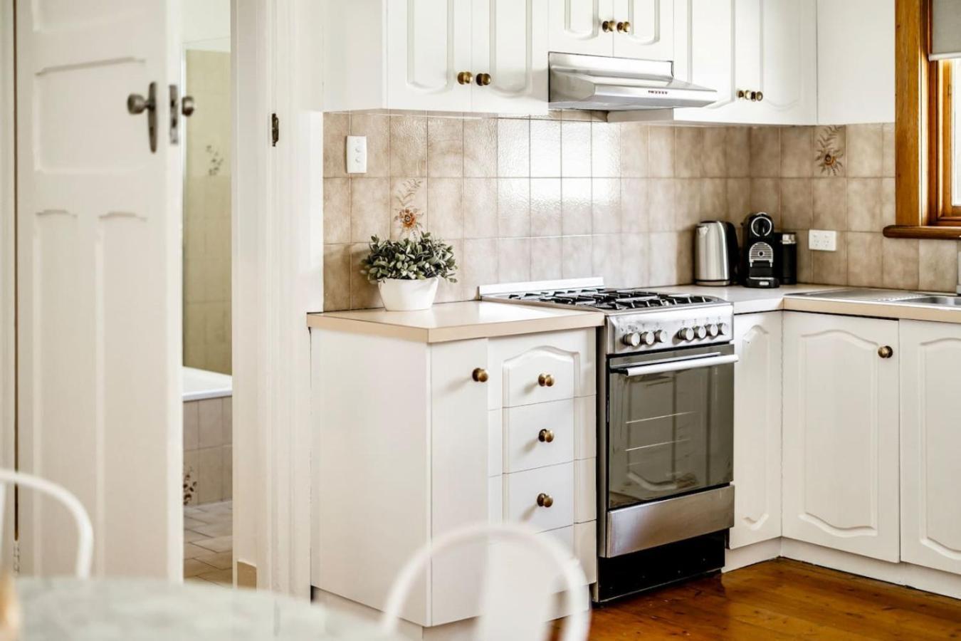 Comfortable & Convenient Family * Adelaide