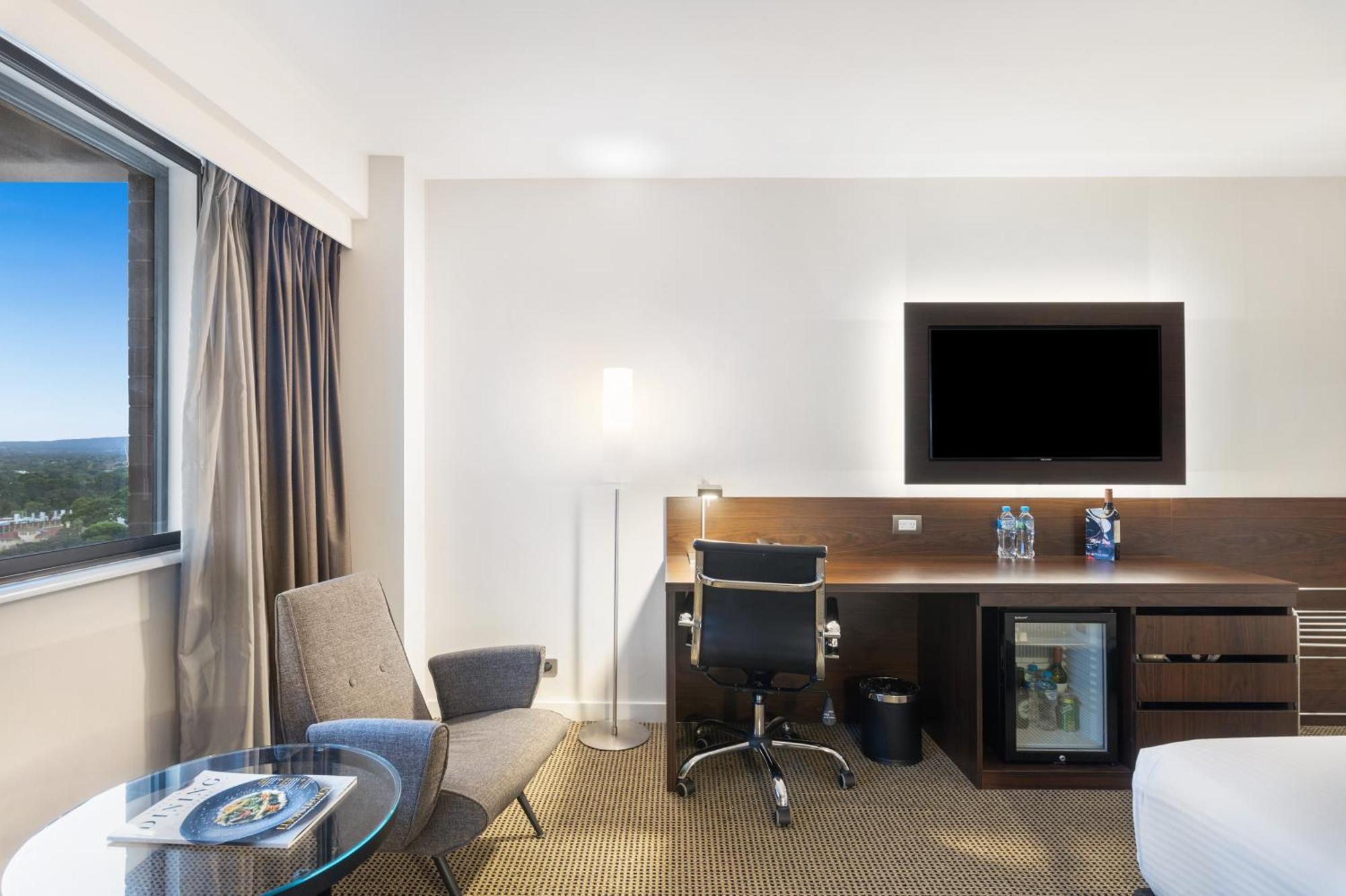 Hotel Stamford Plaza 5*