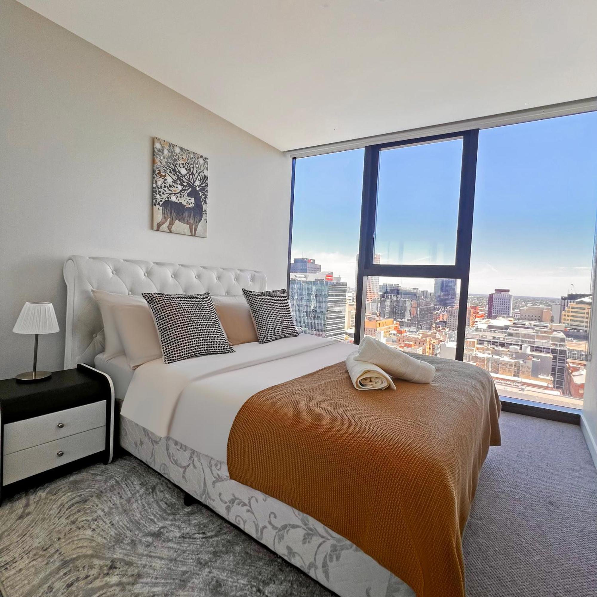 Apartment Cbd Realm Stylish 2b2b With Parking Adelaide