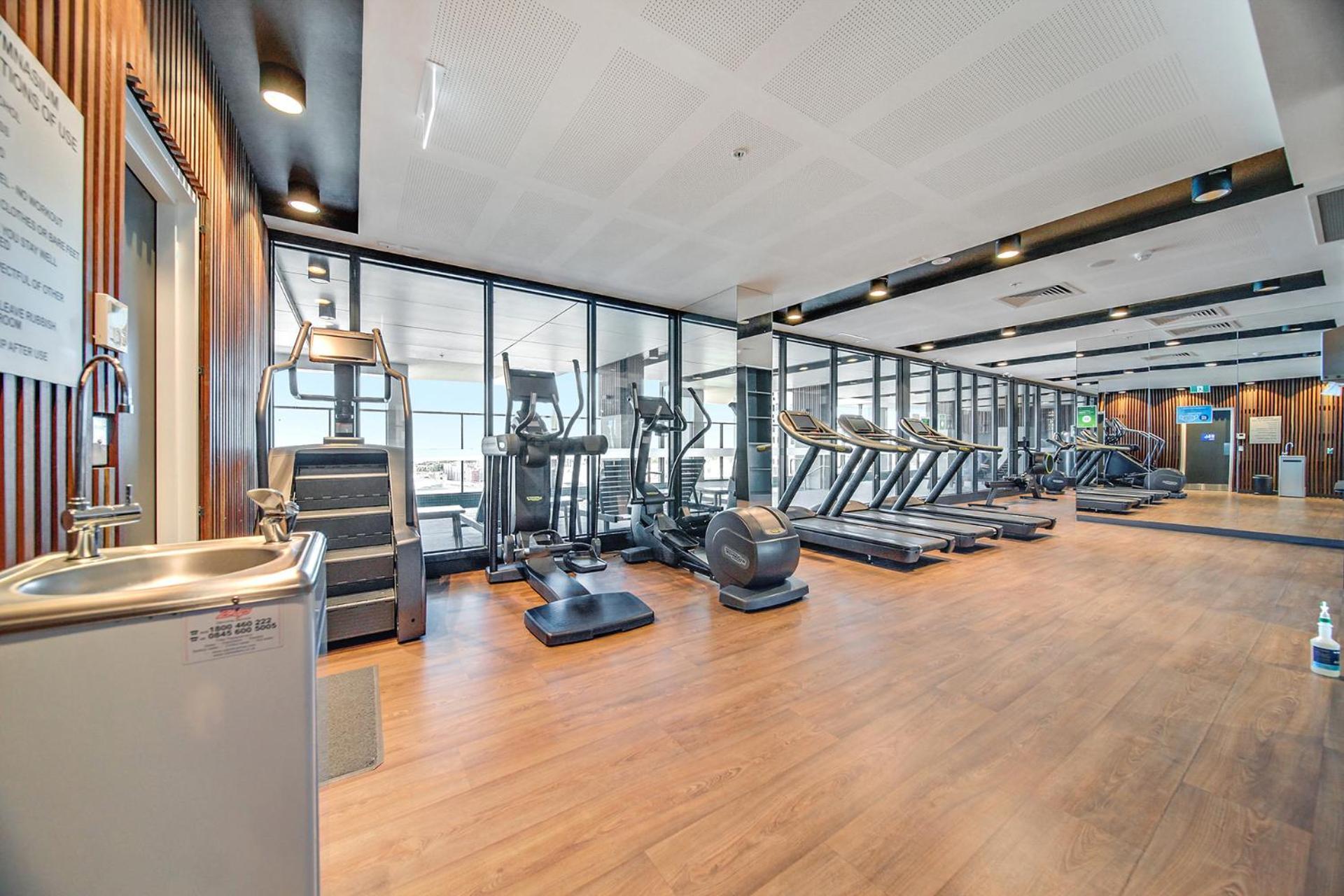Apartment Dc Vs Marvel Theme Ft Arcade Machine Pool Gym Sauna Bbq Adelaide