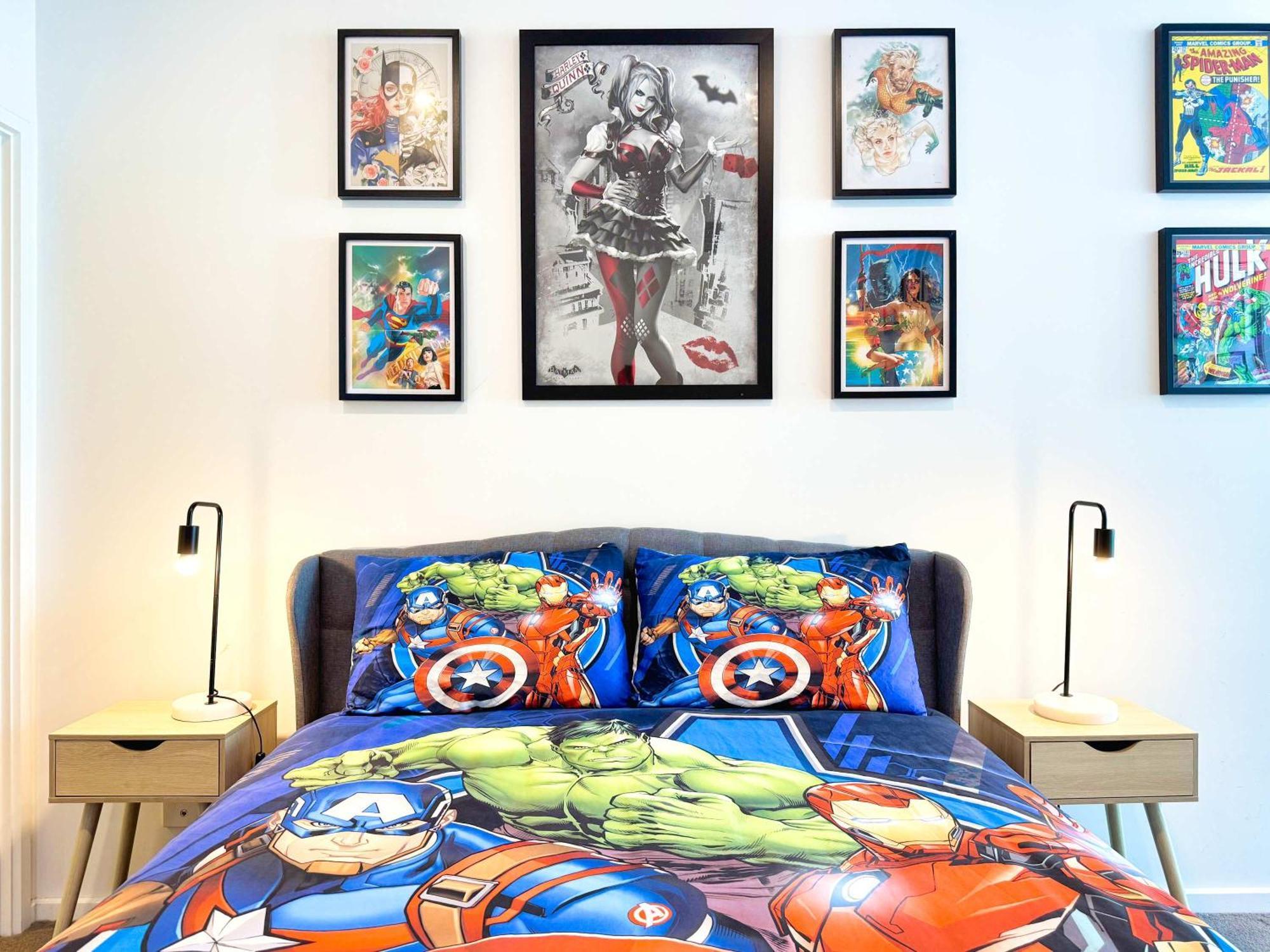 Apartment Dc Vs Marvel Theme Ft Arcade Machine Pool Gym Sauna Bbq *