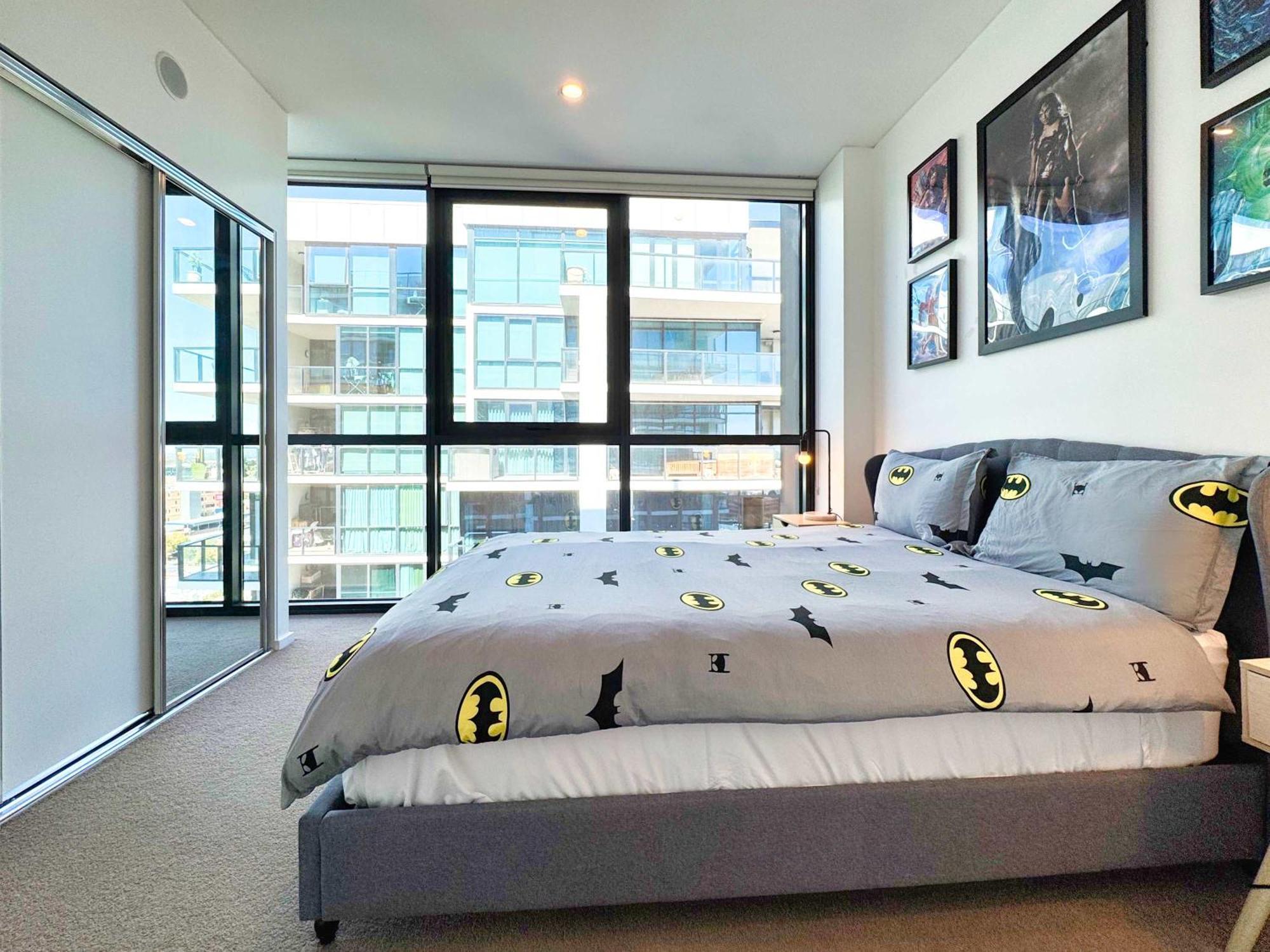 Dc Vs Marvel Theme Ft Arcade Machine Pool Gym Sauna Bbq Apartment