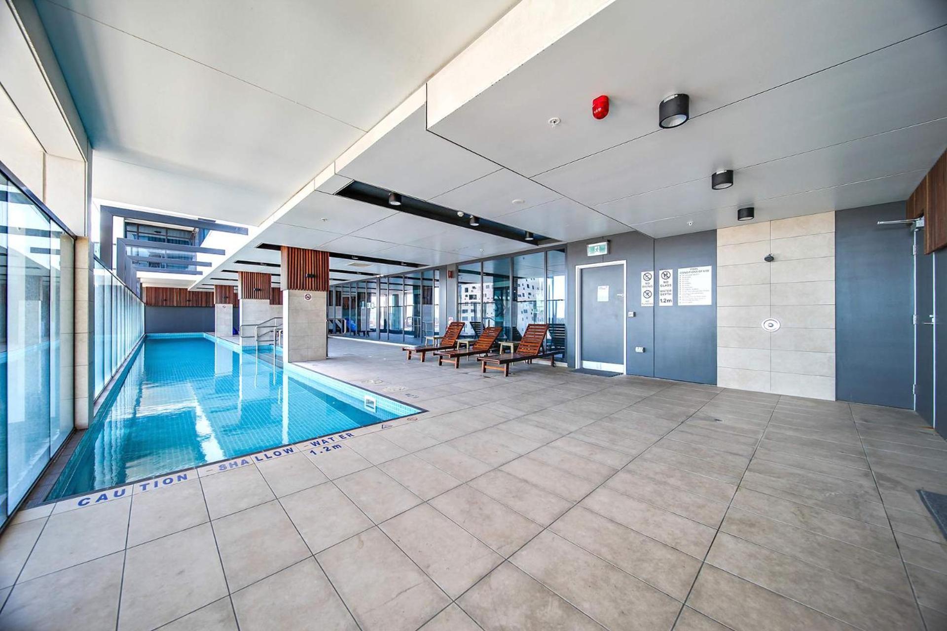 Apartment Dc Vs Marvel Theme Ft Arcade Machine Pool Gym Sauna Bbq *