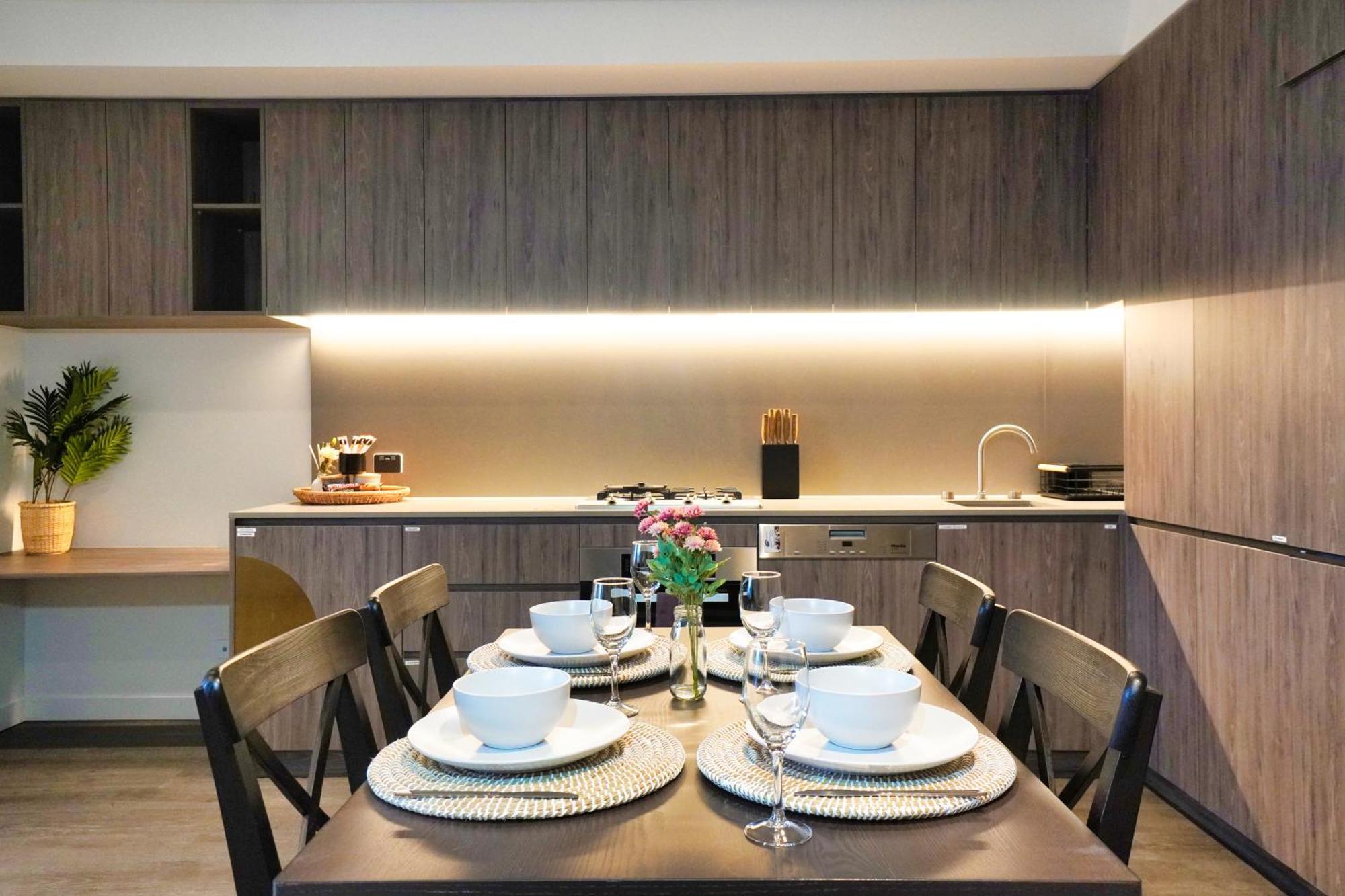 Luxury Zen Rundle Mall With Gym, Bbq Apartment