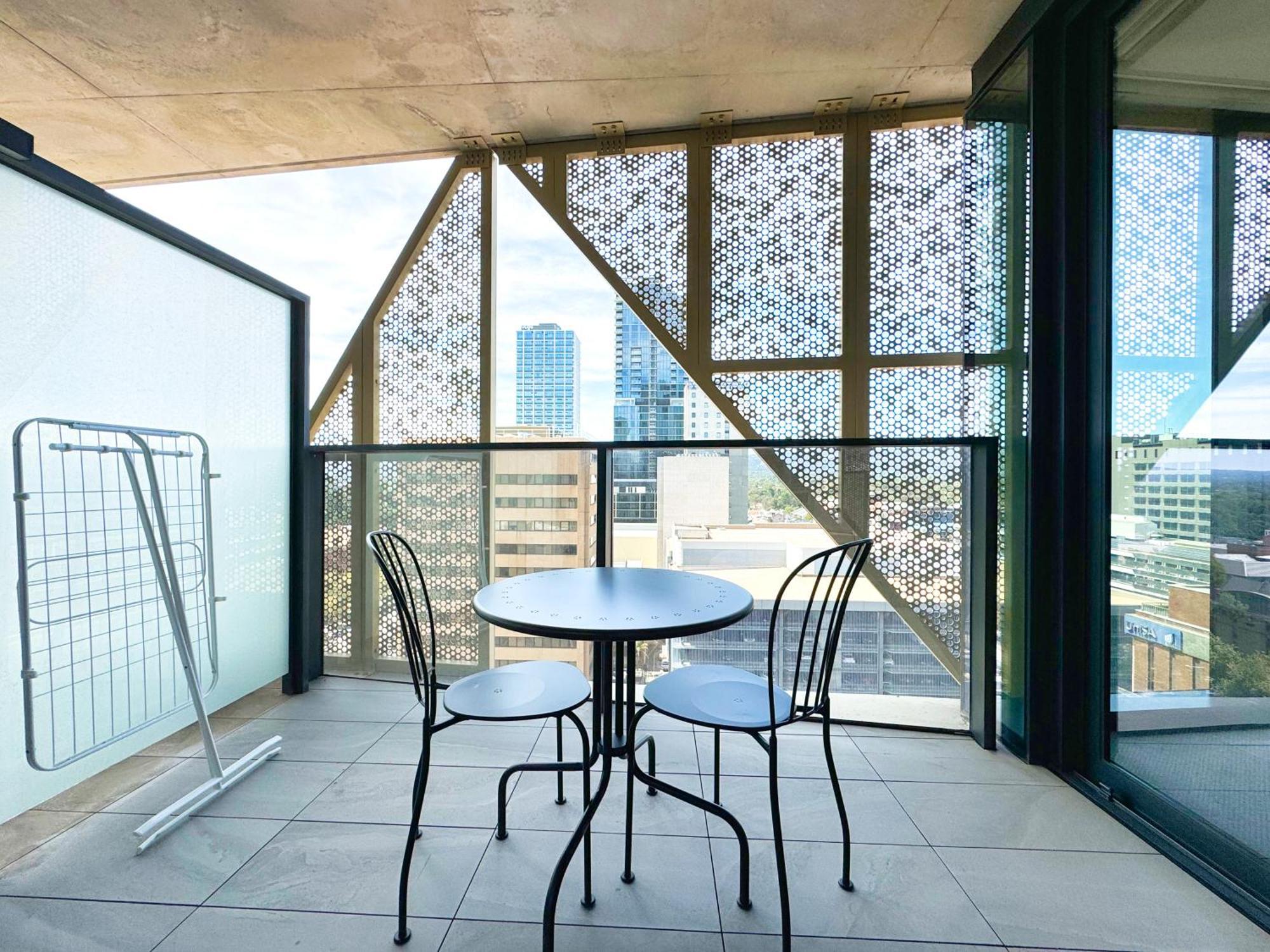 Chic Living: 1-br Overlooking Rundle Mall *