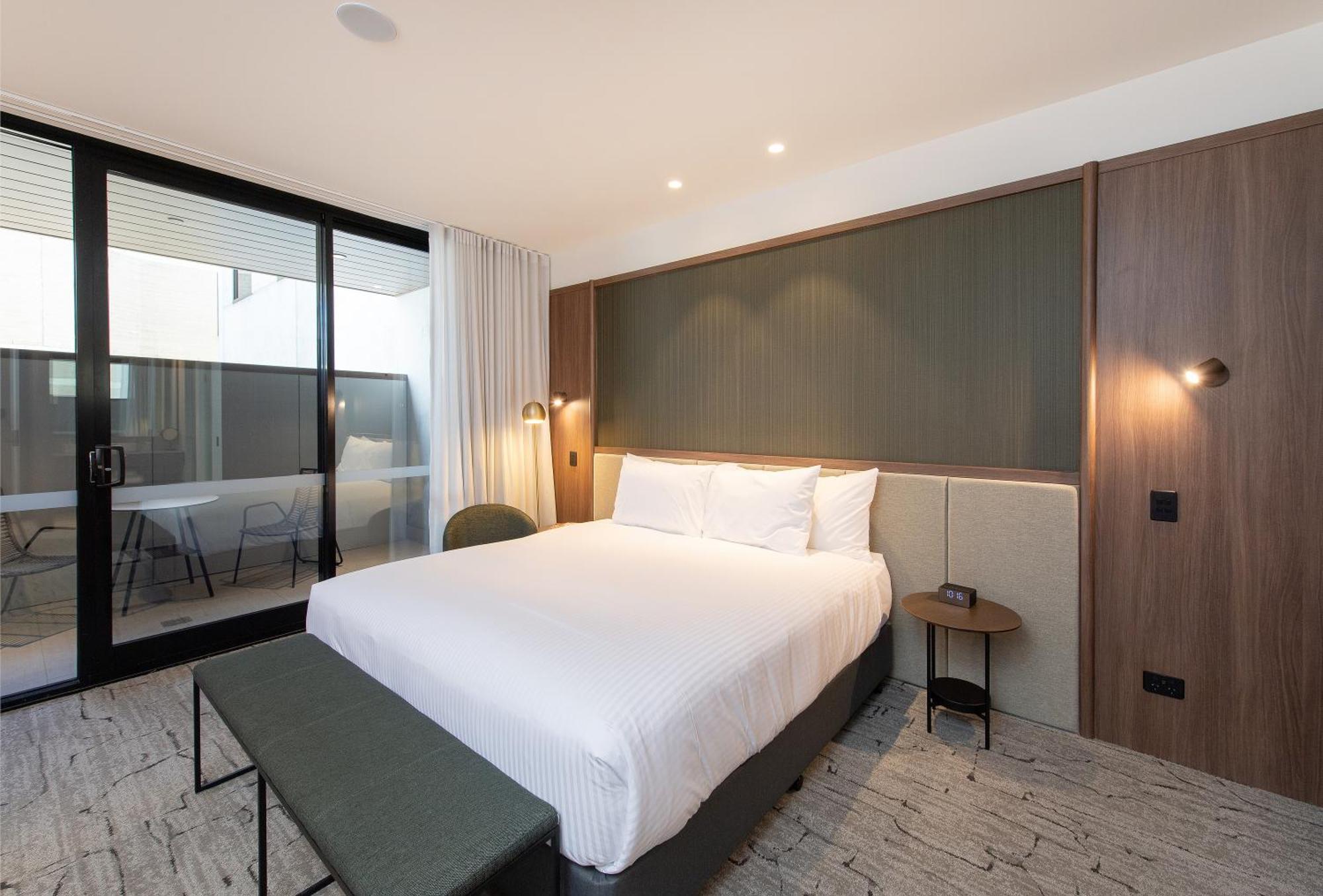 The George 4*