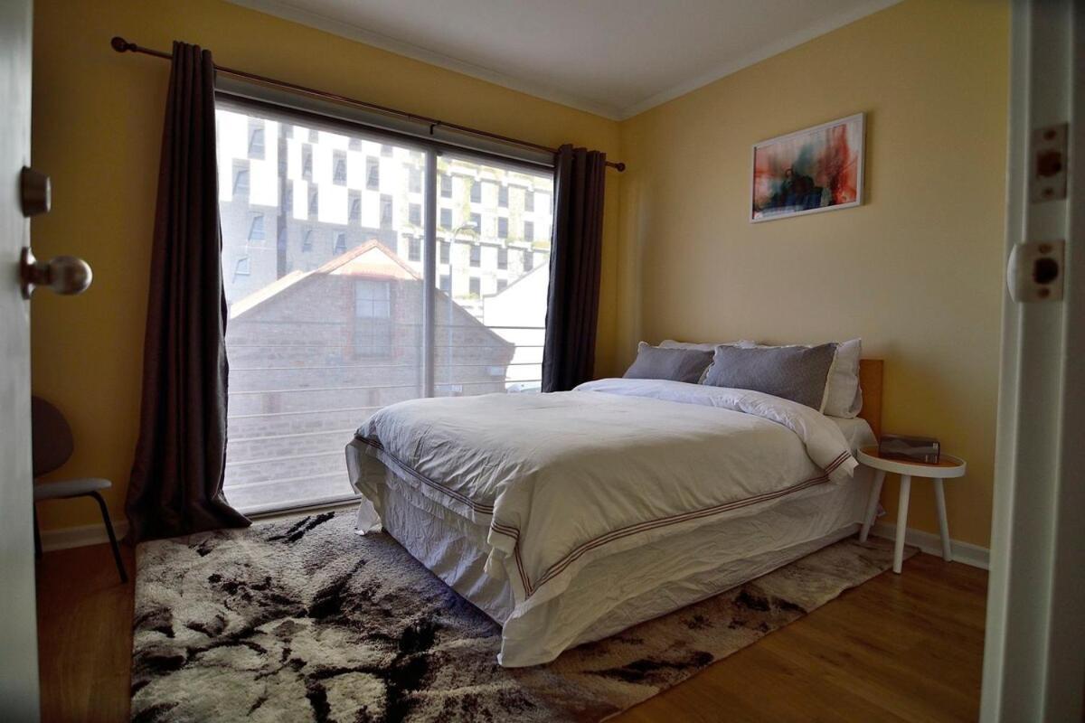 3-bedroom Townhouse In Heart Of With Parking Adelaide