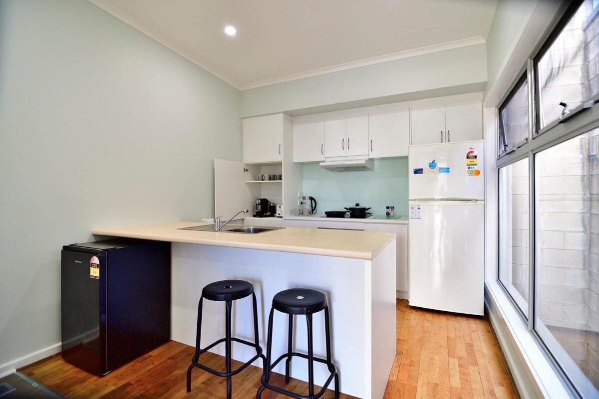 3-bedroom Townhouse In Heart Of With Parking