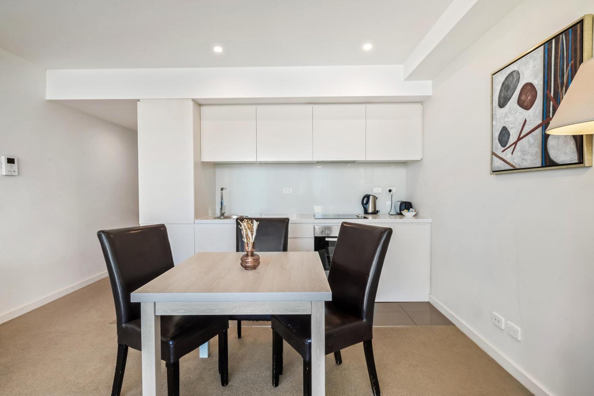 Swainson On Balfours * Adelaide