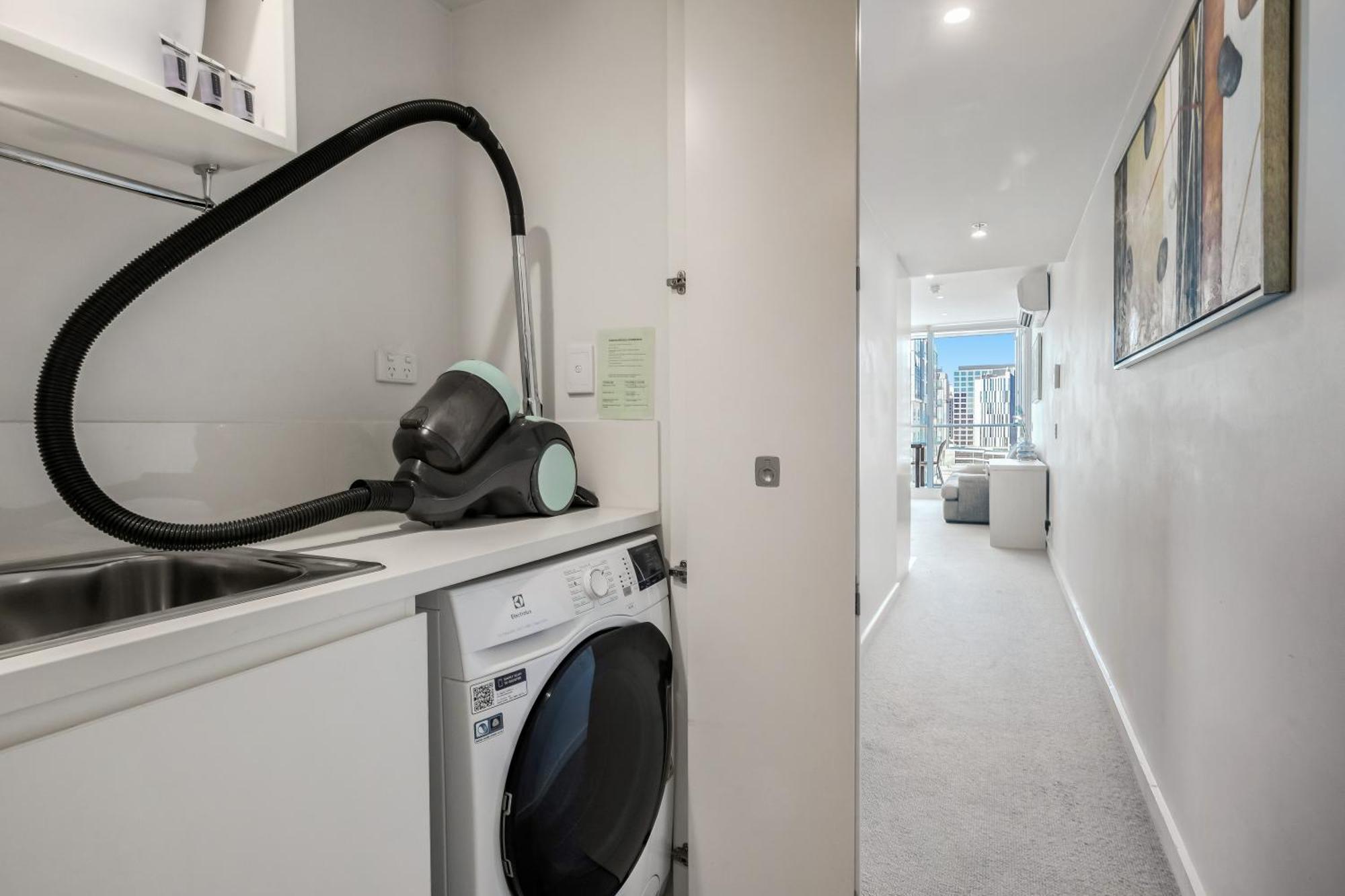 Apartment Swainson On Balfours