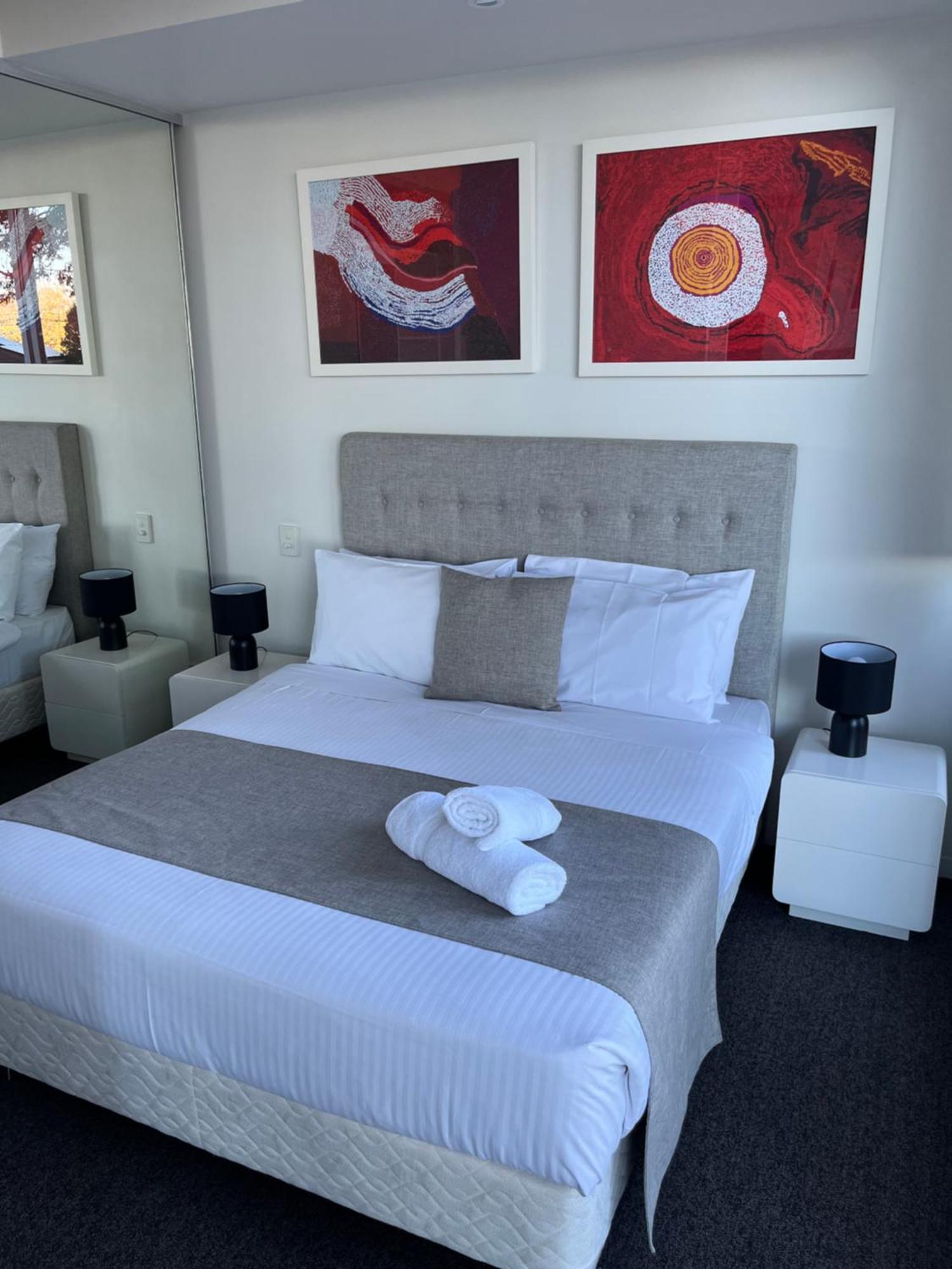 Tasha's On Warwick Aparthotel