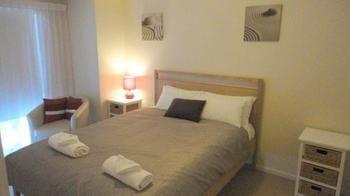 Glenelg Beachside 4*