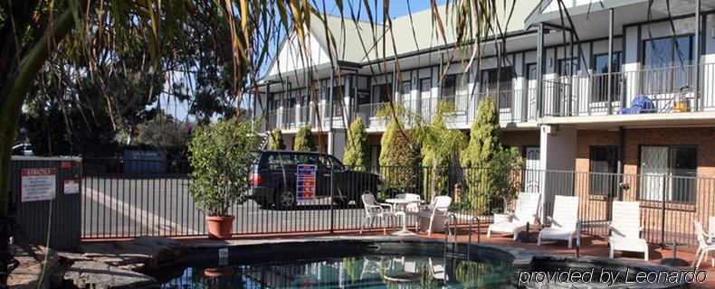 Motel Ibis Styles Manor 4*