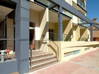 Glenelg Pacific Aparthotel 4*