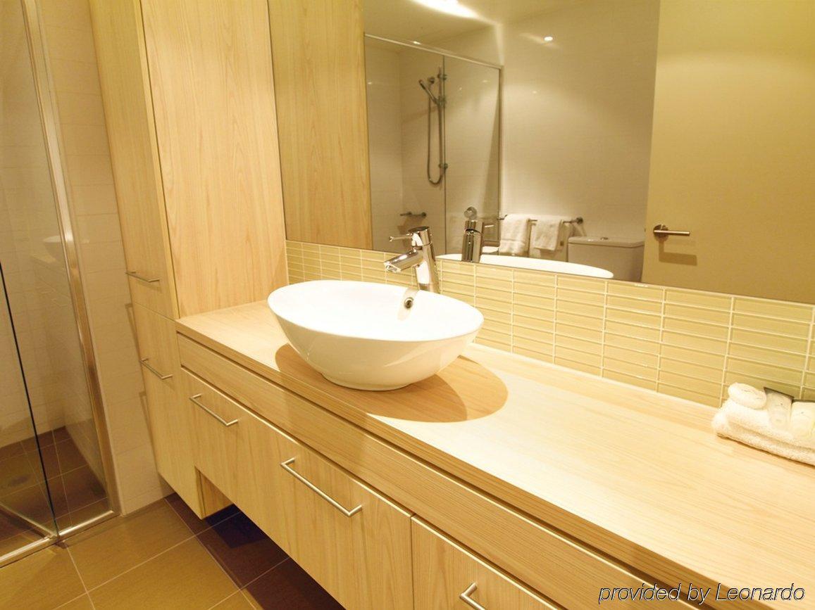 Istay Precinct Aparthotel