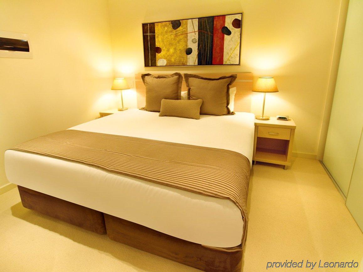 Istay Precinct 4*