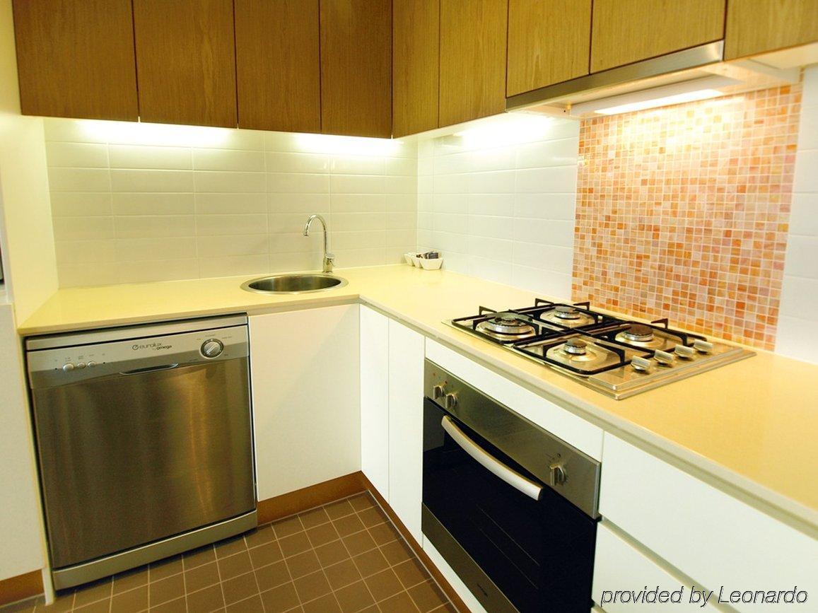 Aparthotel Istay Precinct