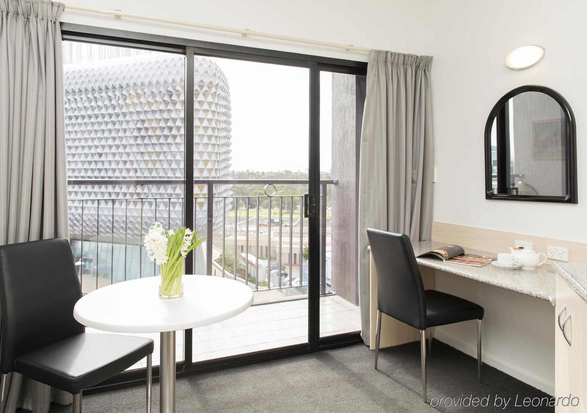 Riviera Hotel Adelaide