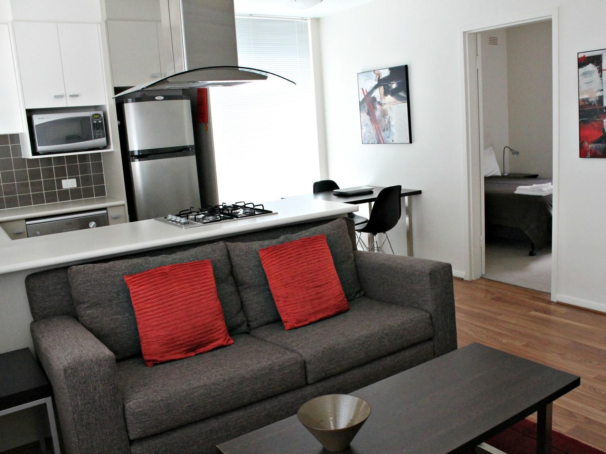 Dress Circle - Childers Street Aparthotel 4*