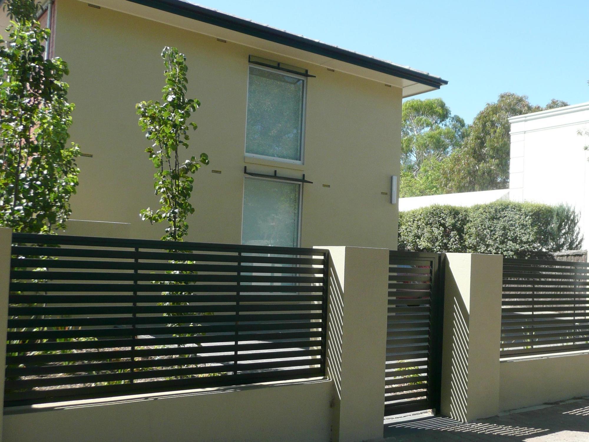 Dress Circle - Childers Street 4*