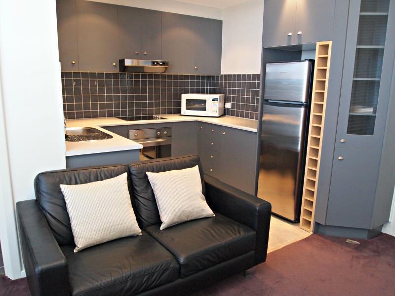 Dress Circle - Ward Street 4*