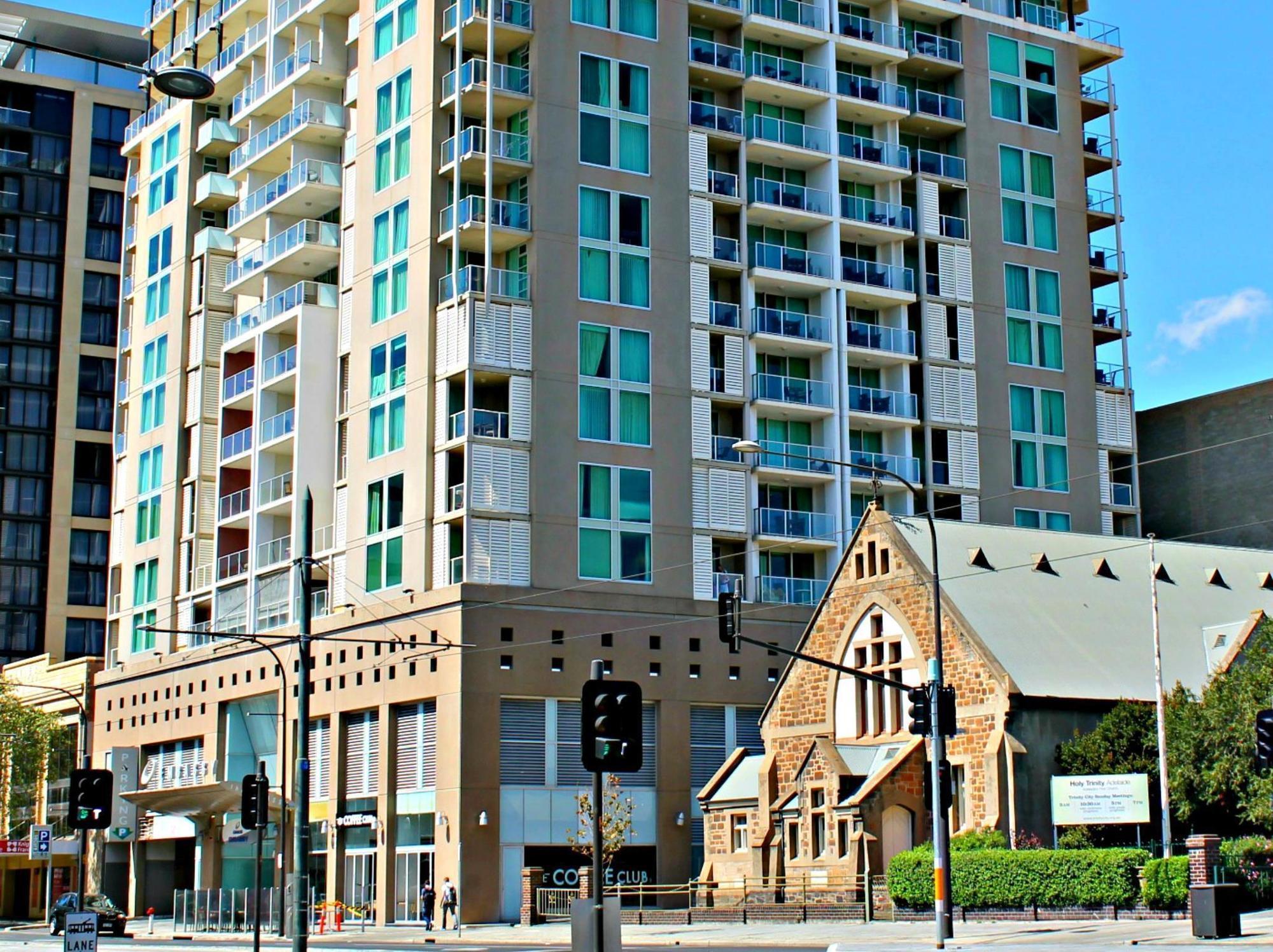 Apartment Dress Circle - North Terrace Adelaide