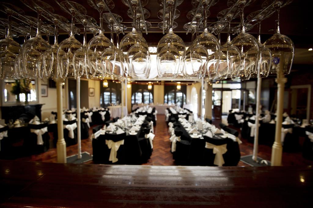 Largs Pier Hotel 4*