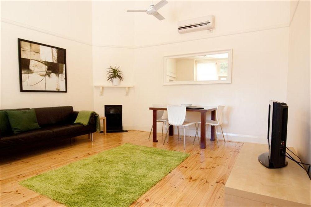 Seawall 4* Adelaide