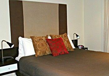 Apartment Dress Circle - North Terrace Adelaide