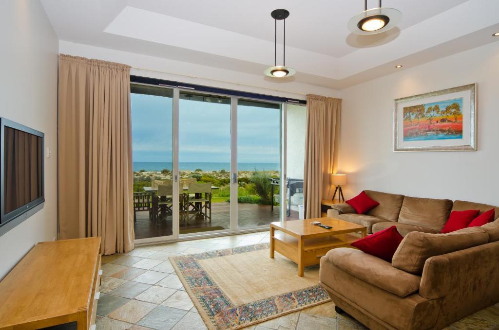 Beaches Holiday Villas * Adelaide