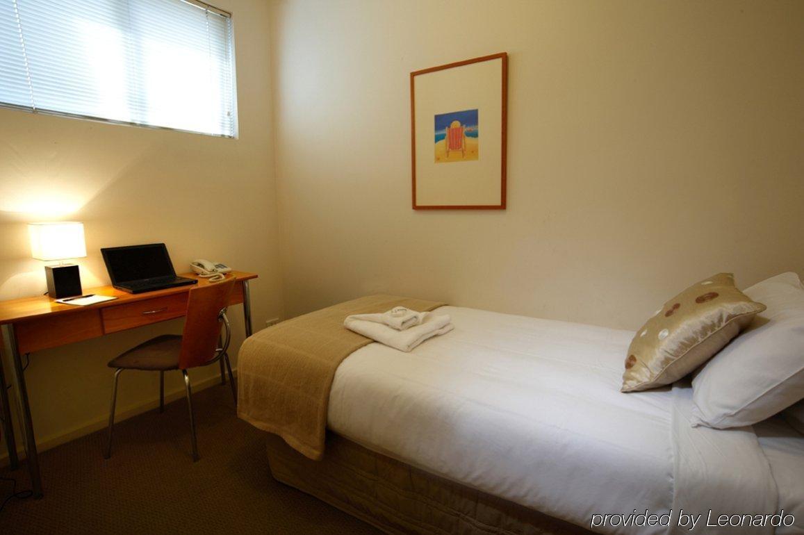 Rnr Hotel