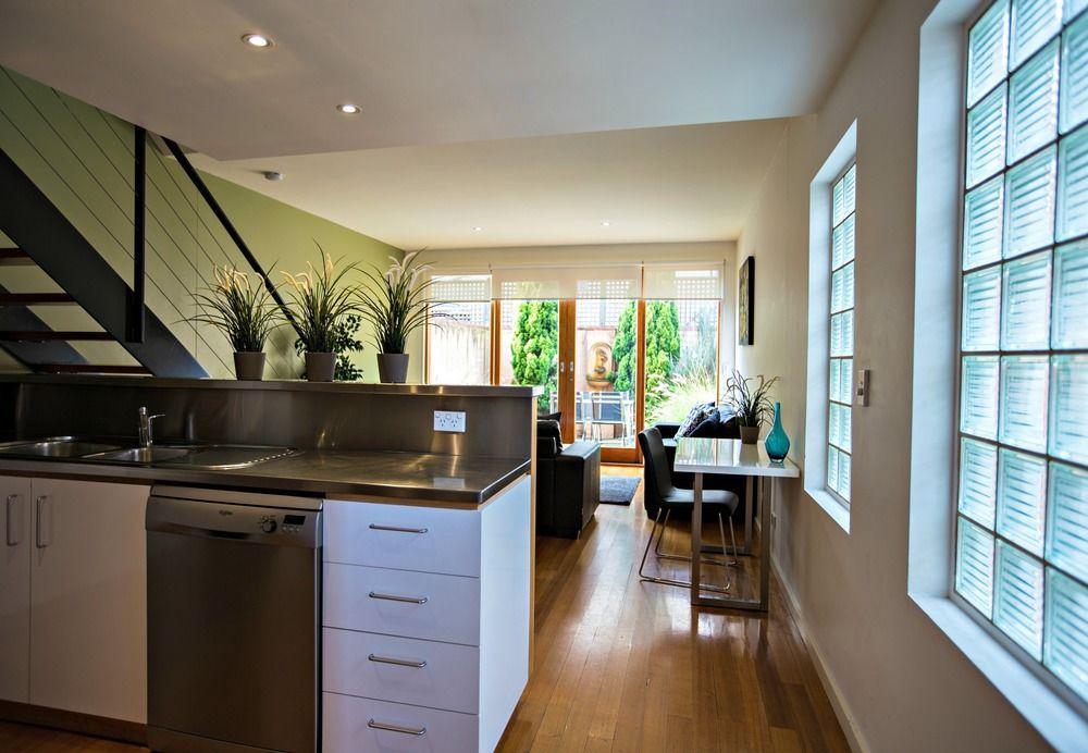 Dress Circle Apartment *