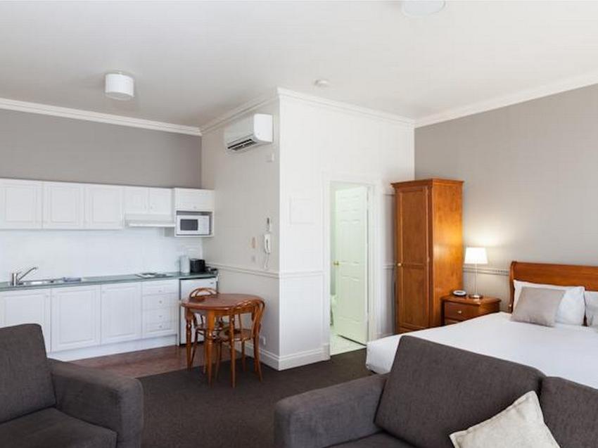 Majestic Tynte Street Aparthotel 4*