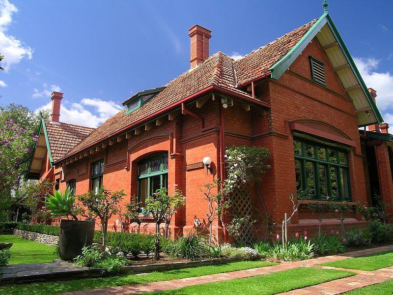 Buxton Manor 4*