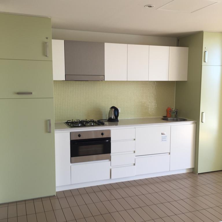 Glenelgapt Adelaide