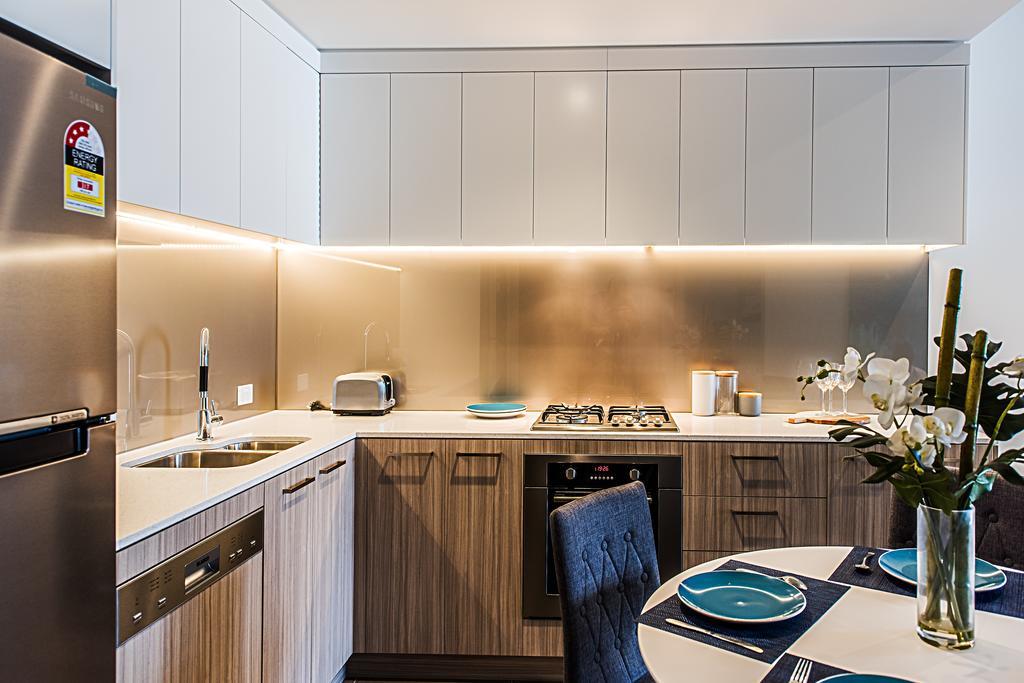 Aparthotel Vision On Morphett Central 4*