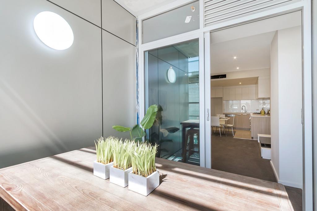 Aparthotel Vision On Morphett Central 4*